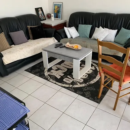 Chaleureux Logement Familial Jusqu'A 6 Personnes Annemasse Esterno foto